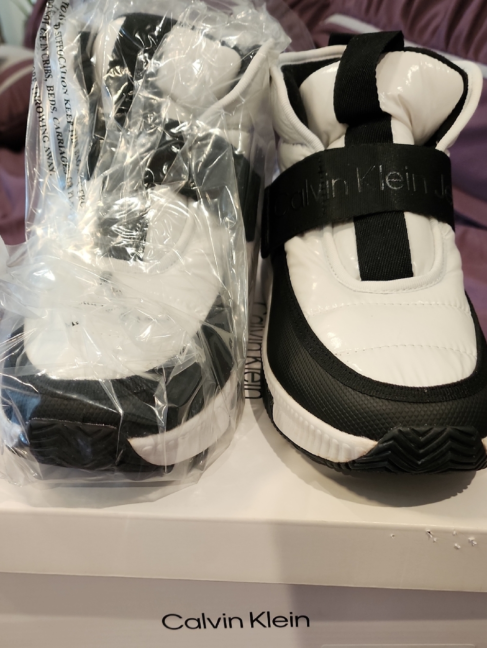 Calvin Klein Mabon Cozy Nylon White And Black Sneakers - Picture 3 of 9